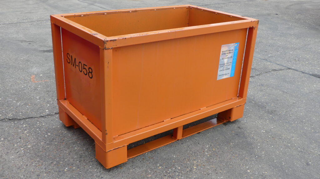 TYPE SM - Fully sealed small convenient swarf scrap metal bin